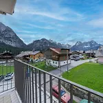 Guesthost - Lovely Apartment
