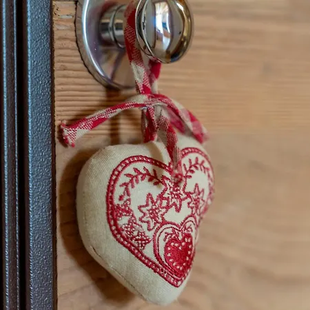 Guesthost - Lovely Апартаменты *